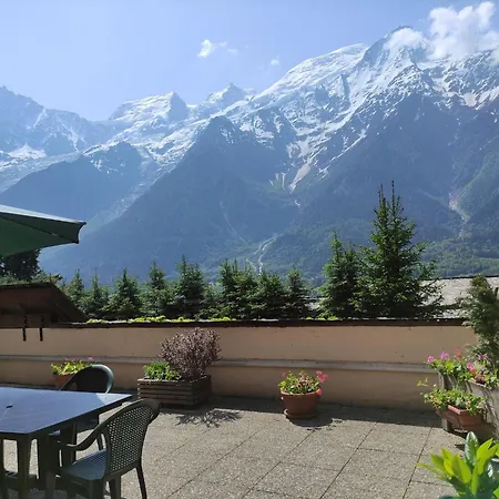 Betulle - 2bedroom - Patio Facing Mont-blanc Range