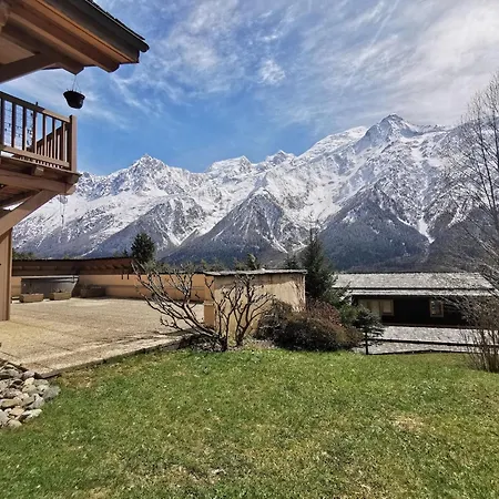 Betulle - 2bedroom - Patio Facing Mont-blanc Range Apartment *